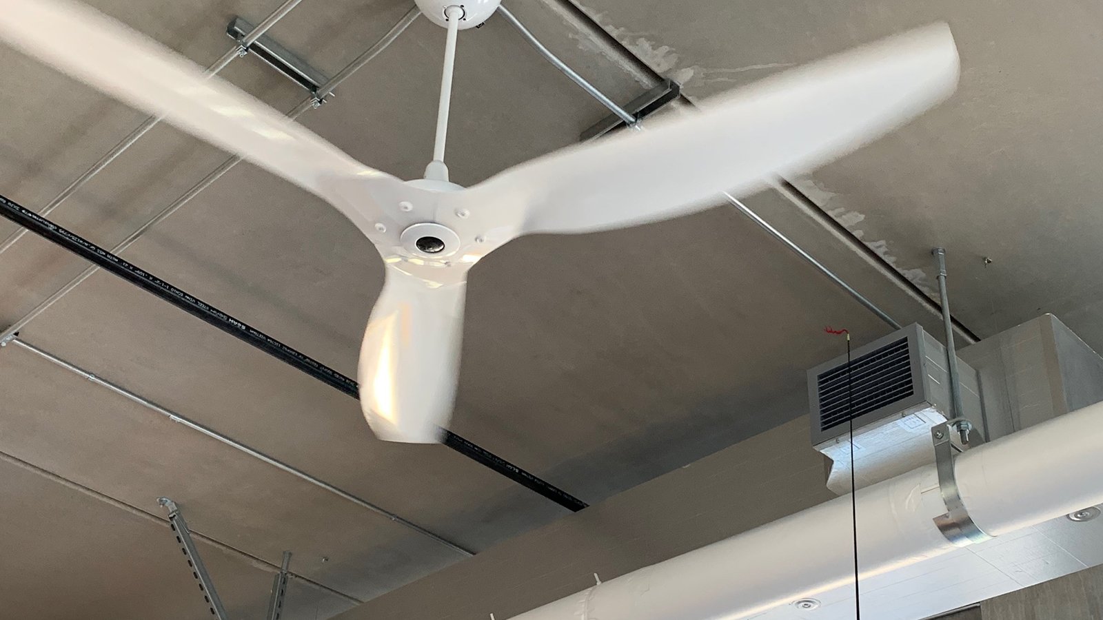 Benefits of Energy-Efficient Industrial Fans Benefits of Energy-Efficient Industrial Fans 