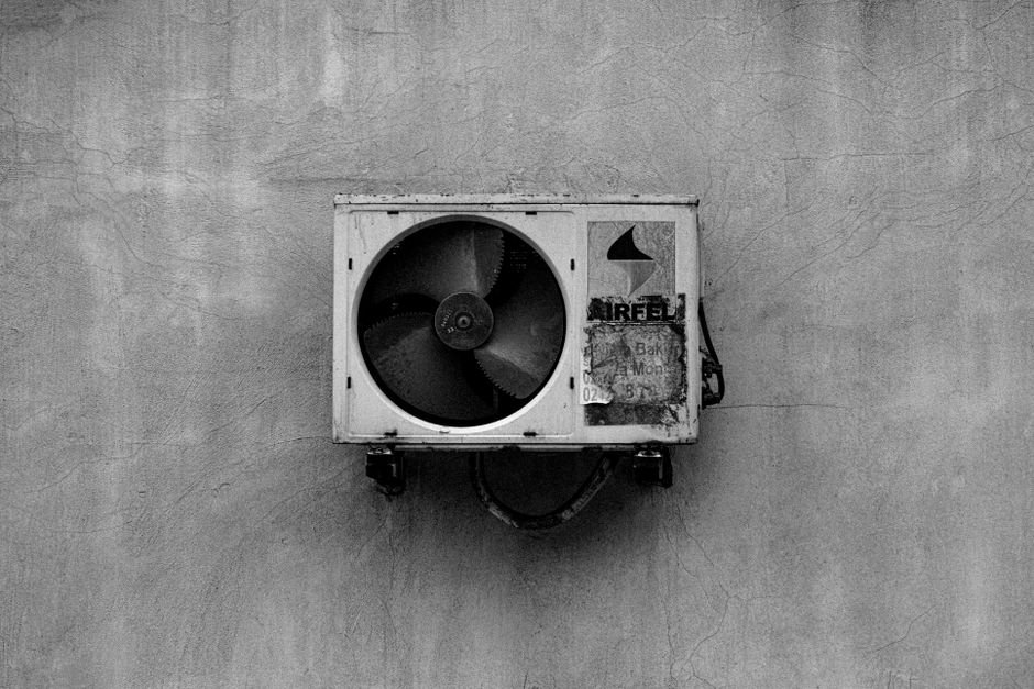 Ceiling Fan vs Air Conditioner — 1. How They Work