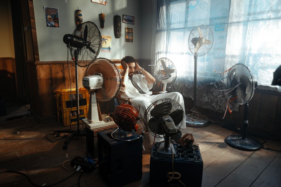 Ceiling Fan vs Pedestal Fan — 2. Air Circulation and Coverage