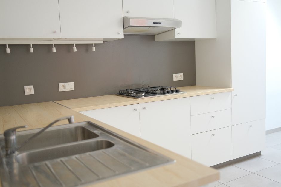 Ductless Kitchen Exhaust Fan: Pros and Cons — Pros of a Ductless Kitchen Exhaust Fan